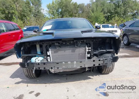 2018 Dodge Challenger Sxt z USA, uszkodzony, nr VIN 2C3CDZAG2JH219576